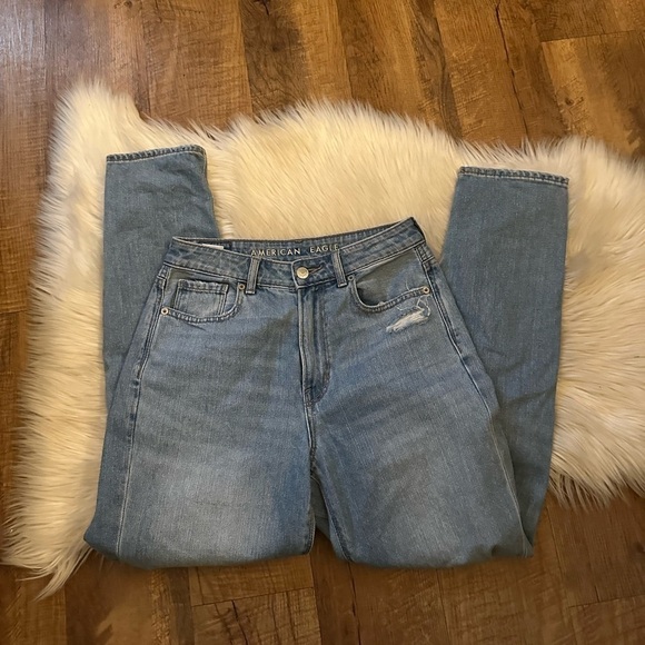 AMERICAN EAGLE Mom Jeans - Picture 3 of 8
